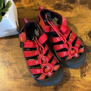 Keen Sandals 11T kid